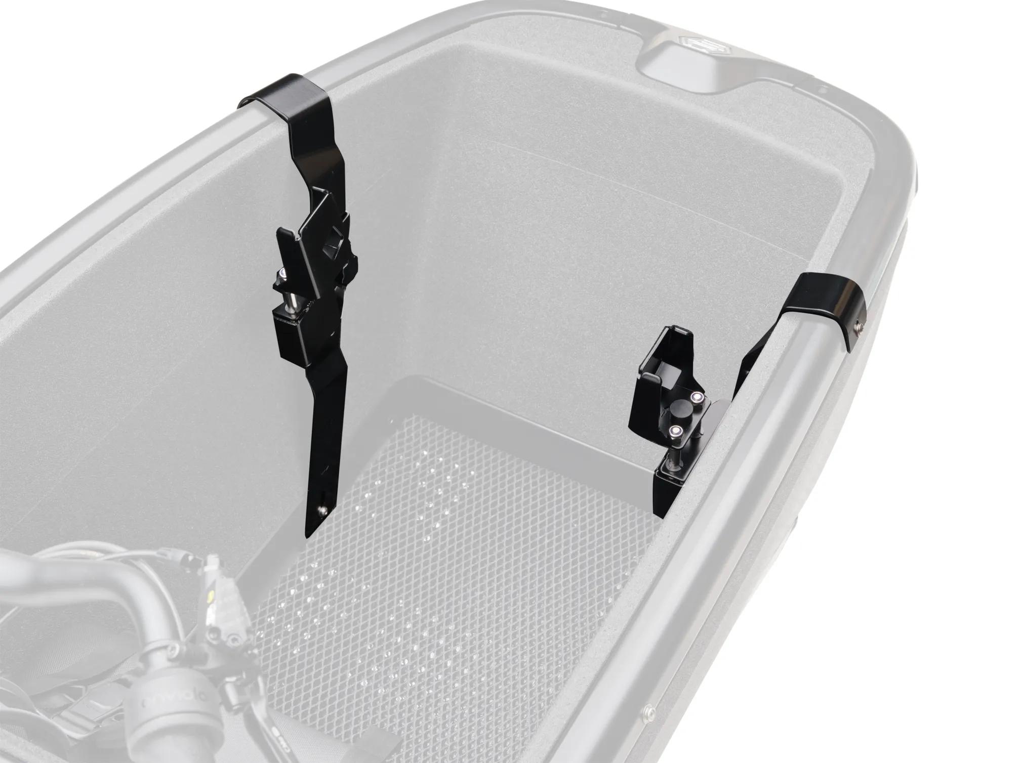 UA_FamilyNext_Babyseat_Adapter.png