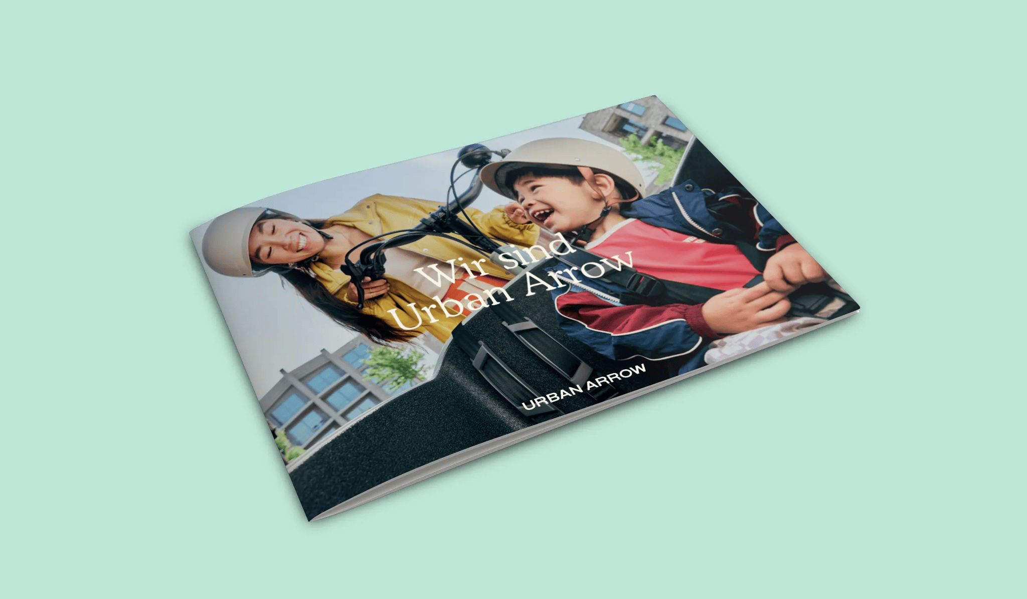 DU_mockup_brochure.png