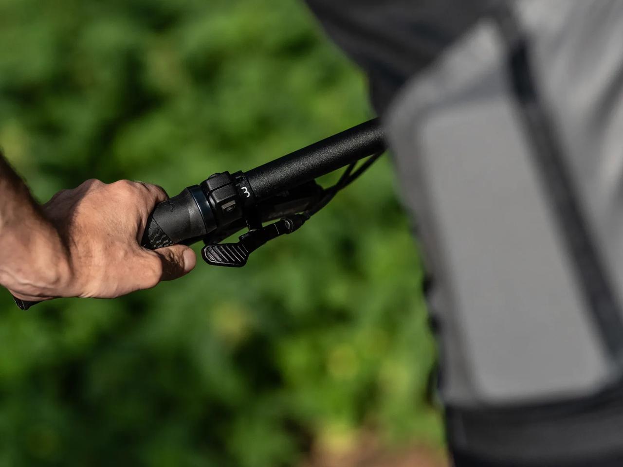 Commande à distance de la tige de selle télescopique gauche DropControl