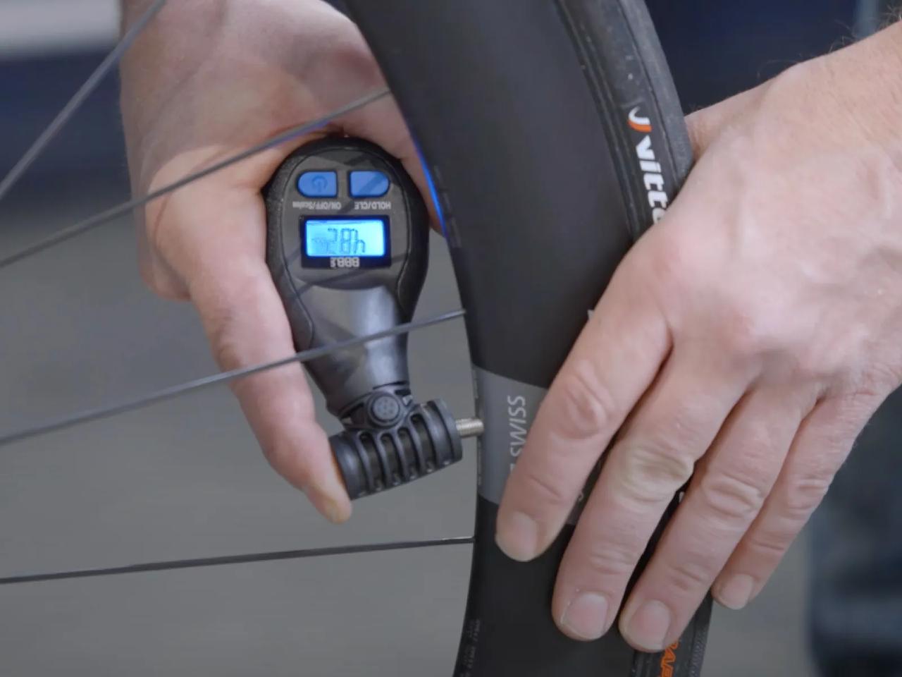 GadgetGauge Digitales Reifendruckmessgerät