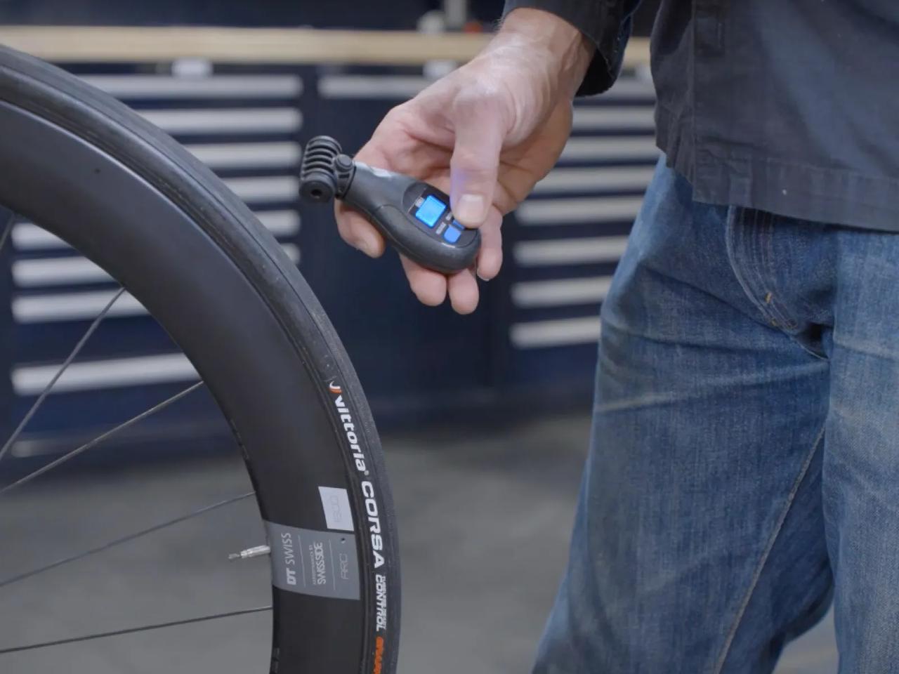 GadgetGauge Digitales Reifendruckmessgerät