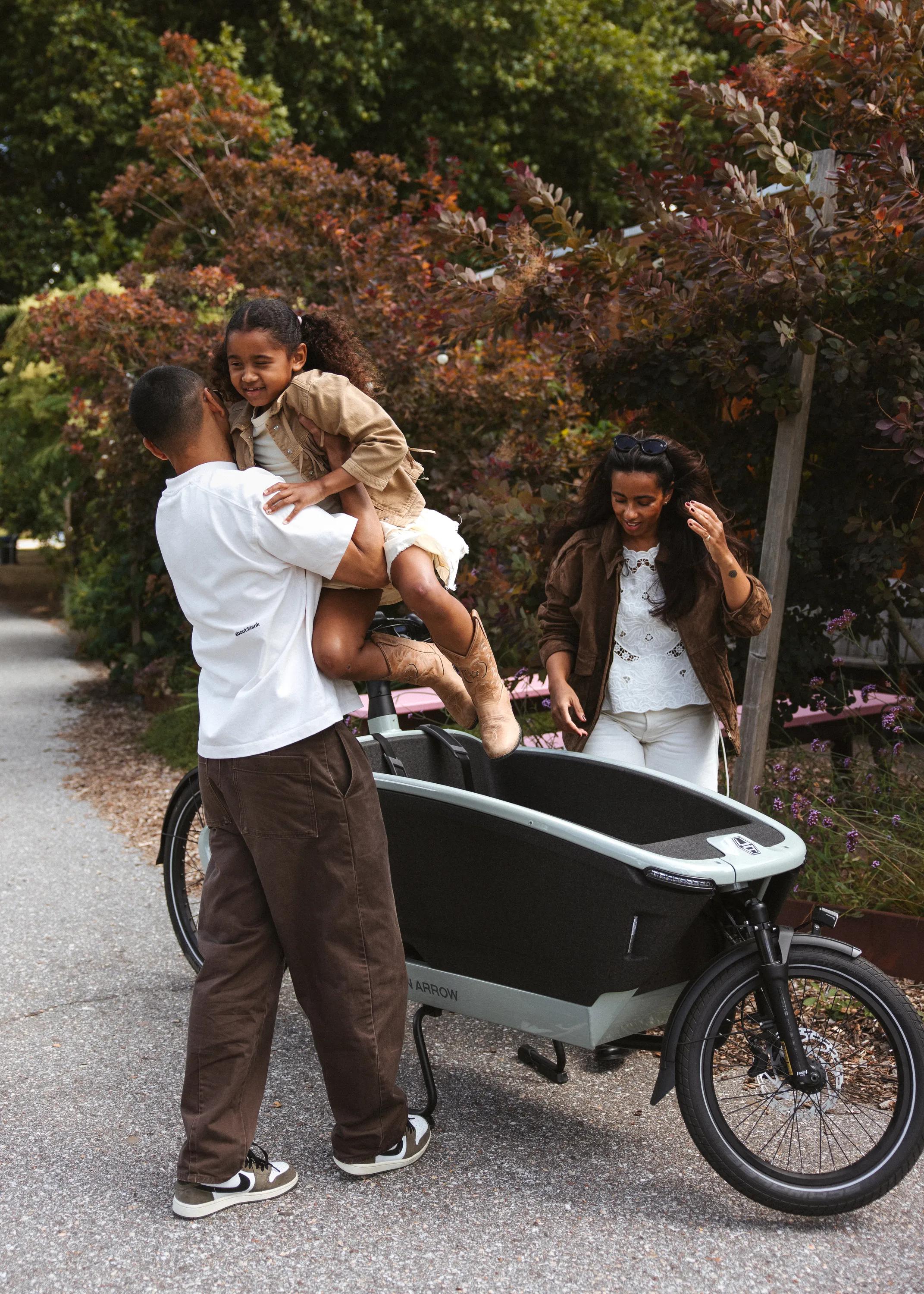 Urban Arrow Tales: The Morais Family on the Move 04